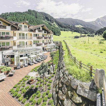 Traumhotel Alpina Superior --Yoga Und Ayurvedahotel (Adults Only) Gerlos Esterno foto